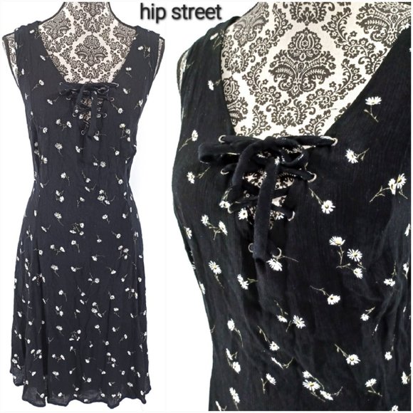 torrid Dresses & Skirts - TORRID Sleeveless Lace Up Neck Floral Print Stretch Fit & Flare Dress 2 2X